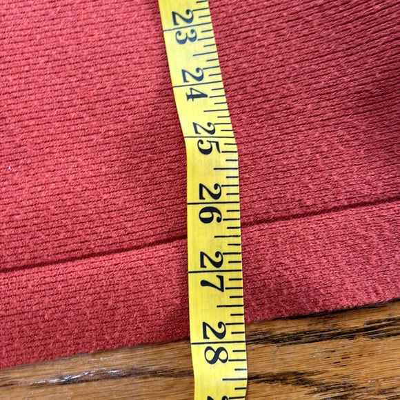 Heavy weight rust/orange color sweater. Size XL. Great fall colors.Pilling/AS IS - Picture 8 of 10